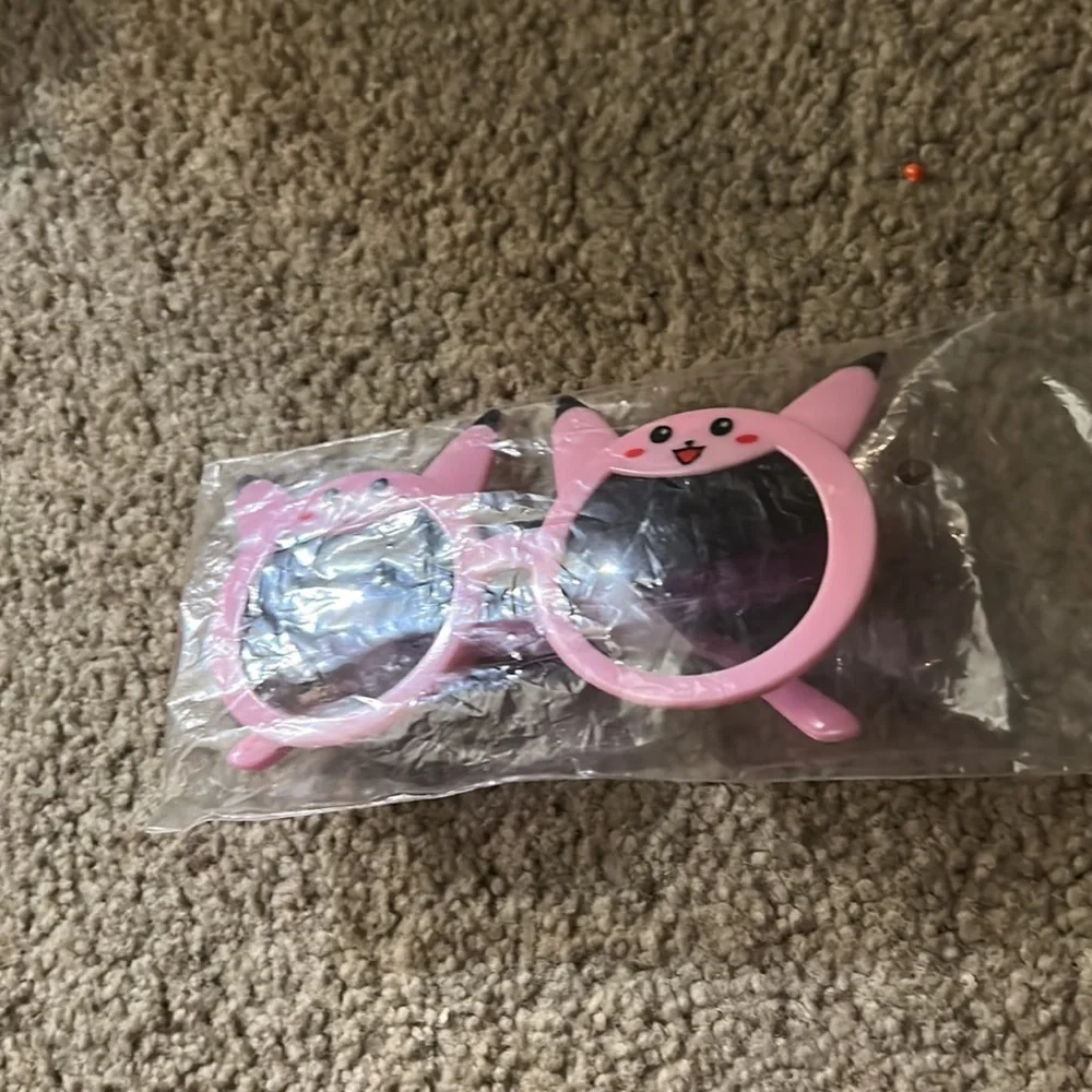 3/$20 NWT Kids Pink Cartoon Sunglasses